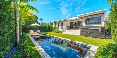 3 bedroom  House for sale in Surfside, Florida