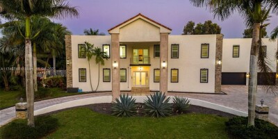 9 bedroom  Villa for sale in Plantation, Florida