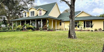 Villa for sale in The Acreage, Florida