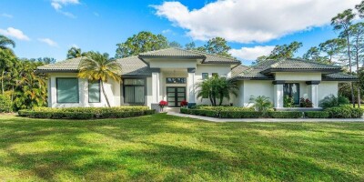 Villa for sale in West Palm Beach, Florida