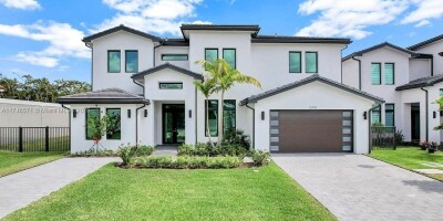 Villa for sale in Hollywood, Florida