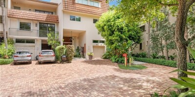 Townhouse for sale in Palmetto Bay, Florida