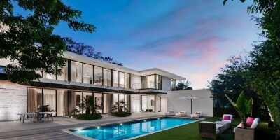 Villa for sale in Coral Gables, United States