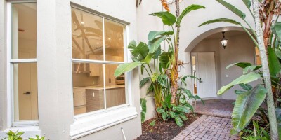 3 bedroom  Townhouse for sale in Hollywood, United States