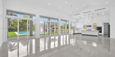 6 bedroom  Villa for sale in Miami, Florida