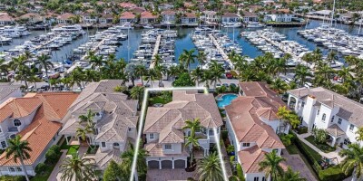 Villa for sale in Hollywood, Florida
