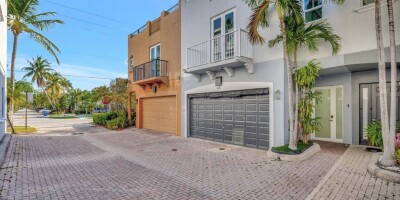 3 bedroom  Townhouse for sale in Fort Lauderdale, Florida