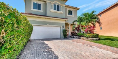 Villa for sale in West Palm Beach, Florida