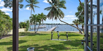 1 room Detached House for sale in Lantana, Florida