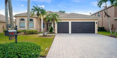 4 bedroom  Villa for sale in Coral Springs, Florida
