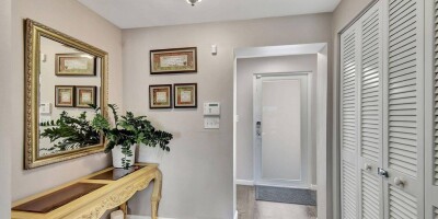 5 bedroom  Villa for sale in Lake Worth, United States