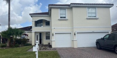 6 bedroom  Villa for sale in Pembroke Pines, Florida