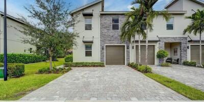 4 bedroom  Townhouse for sale in Lake Worth, United States