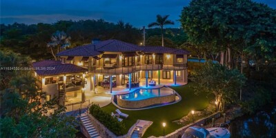 Villa for sale in Coral Gables, United States