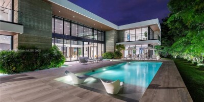 6 bedroom  Villa for sale in Bay Harbor Islands, United States