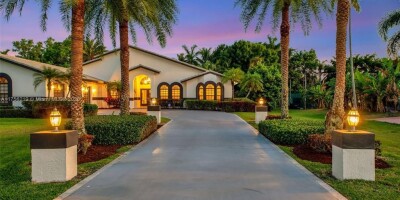 Villa for sale in Plantation, Florida