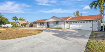 4 bedroom  Villa for sale in Lake Worth, United States