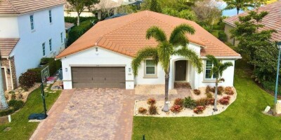 4 bedroom  Villa for sale in Palm City, Florida