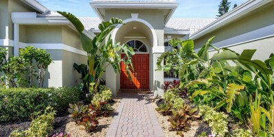 Villa for sale in Tequesta, Florida