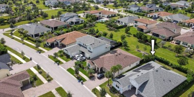 Villa for sale in The Acreage, Florida