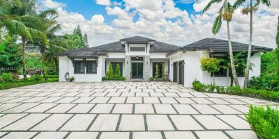6 bedroom  Villa for sale in Homestead, Florida