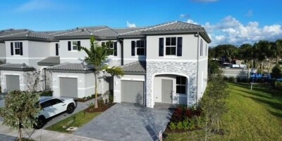 4 bedroom  Townhouse for sale in Coral Springs, Florida