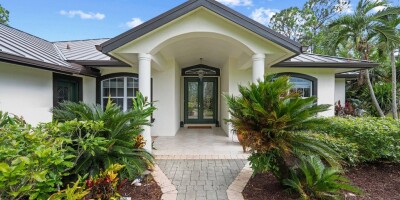 3 bedroom  House for sale in Palm City, Florida