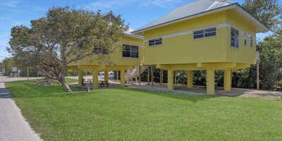 Duplex for sale in Marathon, United States