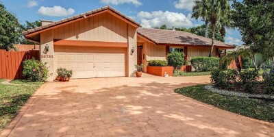 4 bedroom  Villa for sale in Coral Springs, United States