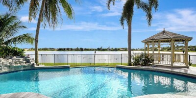 Villa for sale in West Palm Beach, Florida