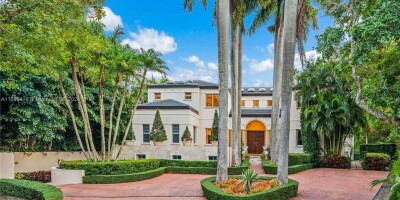 Villa for sale in Coral Gables, Florida