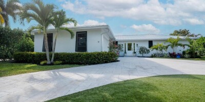 Villa for sale in Tequesta, Florida