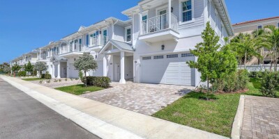 Townhouse for sale in Tequesta, United States