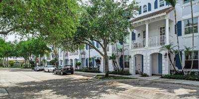 3 bedroom  Townhouse for sale in Boynton Beach, Florida