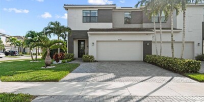 3 bedroom  Townhouse for sale in Lake Worth, United States