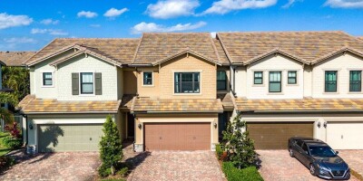 Townhouse for sale in Lake Worth, United States
