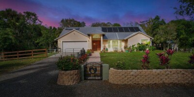 3 bedroom  Villa for sale in The Acreage, Florida