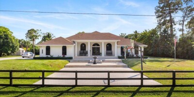 4 bedroom  Villa for sale in The Acreage, United States