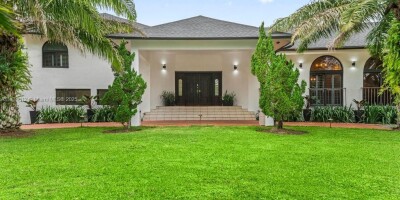 5 bedroom  Villa for sale in Miami, Florida