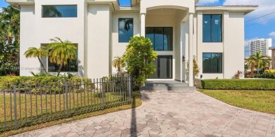 Villa for sale in North Miami Beach, Florida
