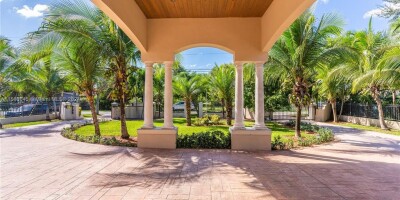 6 bedroom  Villa for sale in Miami, United States
