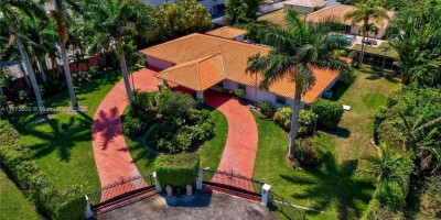 Villa for sale in Miami, Florida
