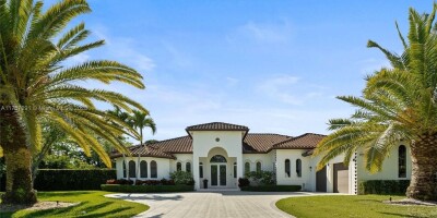 Villa for sale in Miami, Florida
