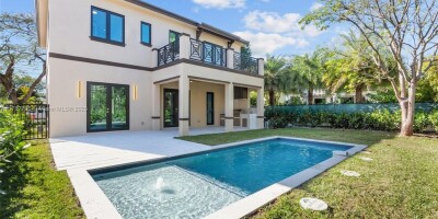 Villa for sale in Coral Gables, Florida