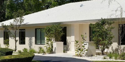 Villa for sale in Palmetto Bay, Florida