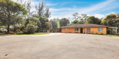 Villa for sale in West Palm Beach, Florida