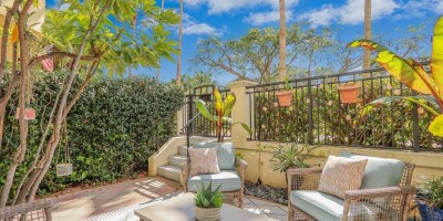 2 bedroom  Townhouse for sale in Palm Beach Gardens, Florida