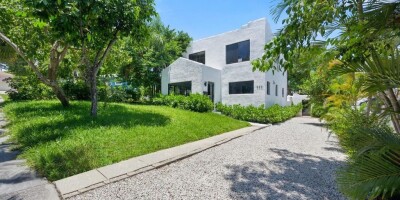 3 bedroom  Villa for sale in West Palm Beach, Florida