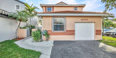 4 bedroom  Villa for sale in Pembroke Pines, United States