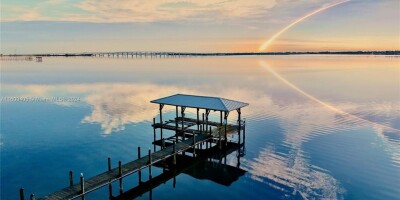 5 bedroom  Villa for sale in Cocoa, Florida